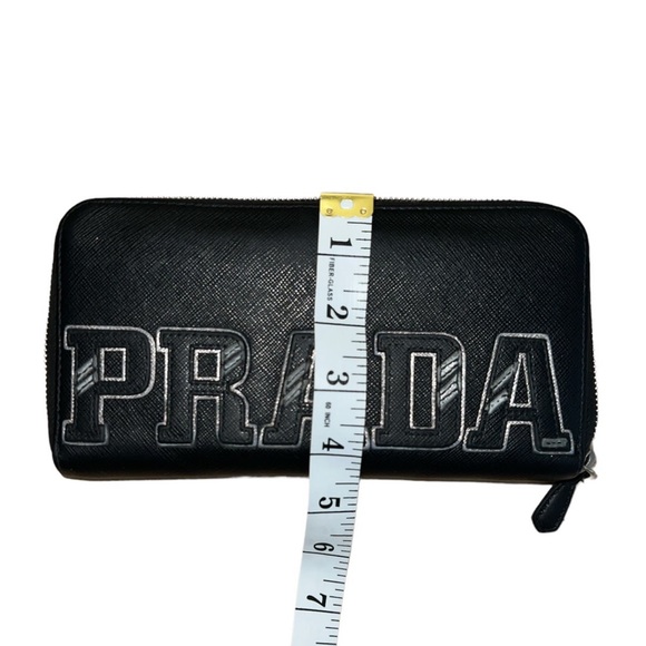 PRADA zip wallet - Picture 8 of 8